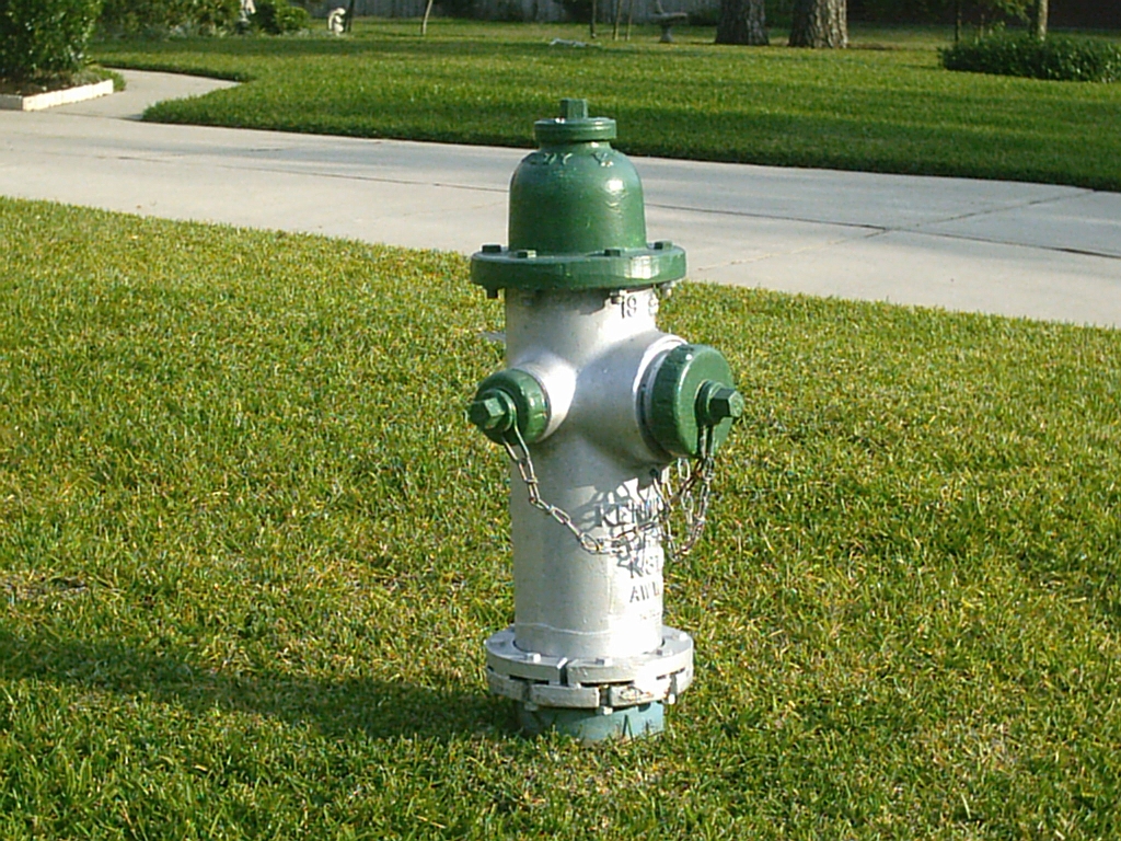 Wikipedia_20051031154124!Fire_Hydrant.JPG