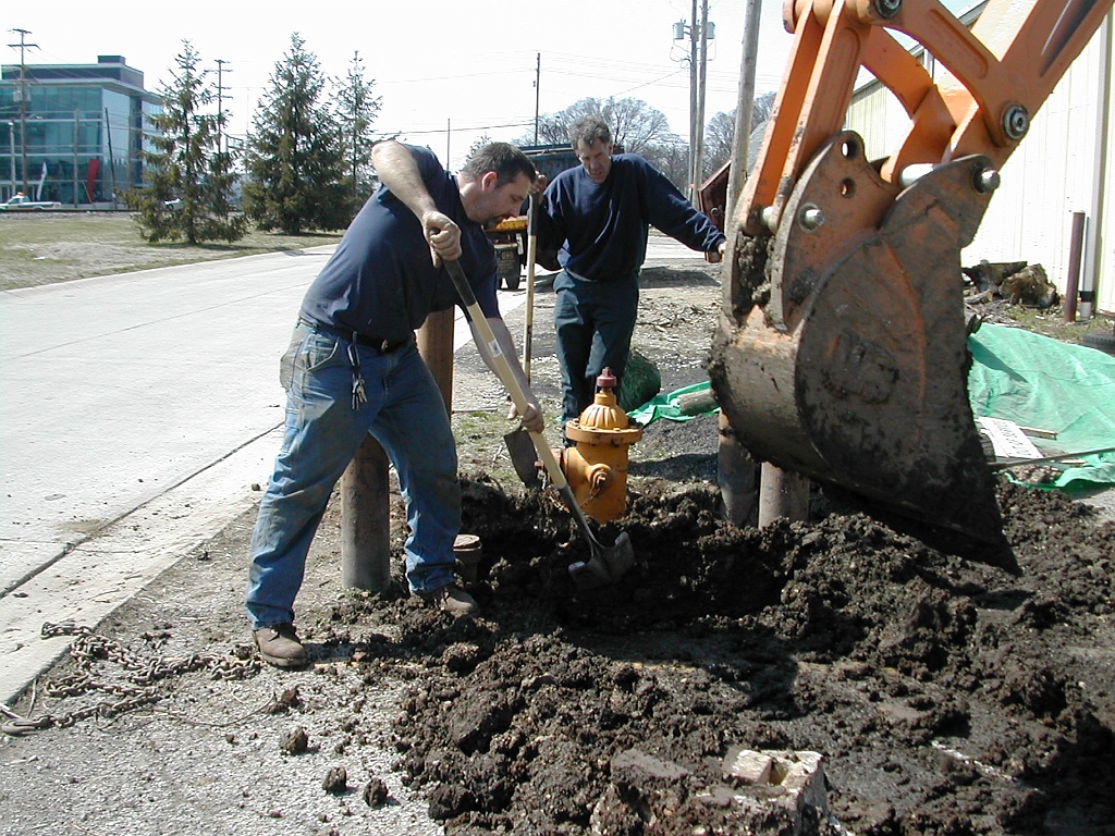 grandviewheights.org-hydrant_replacement_024.jpg