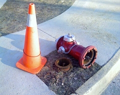 Wikipedia_Fire_hydrant_knocked_over